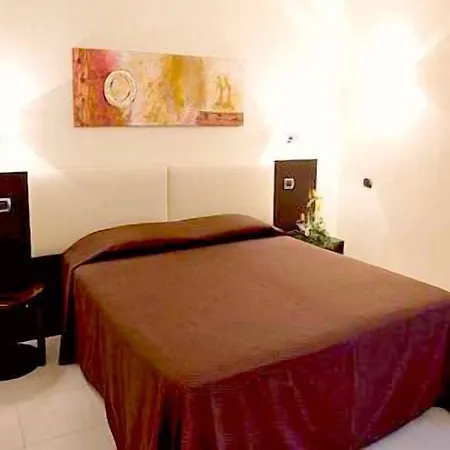 מלון Esperidi Park