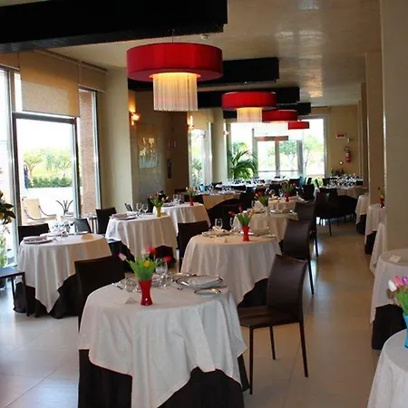 מלון Esperidi Park 4*