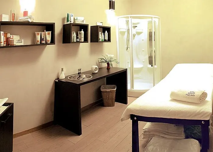 Esperidi Park 酒店 4*